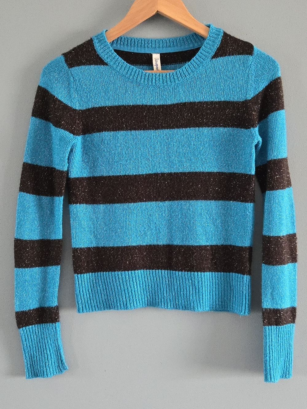 Aeropostale Teal and Black Striped Cropped Sweater